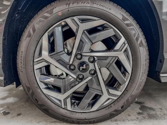 Beispielbilder, ggf. teilweise mit Sonderausstattung