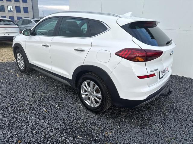 Hyundai TUCSON PREMIUM 4WD NAVI SHZ v+h 360 KRELL RFK PDC LED 