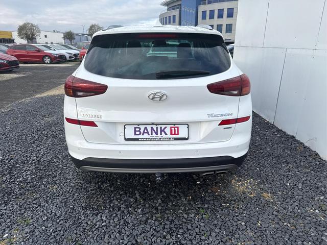 Hyundai TUCSON PREMIUM 4WD NAVI SHZ v+h 360 KRELL RFK PDC LED 