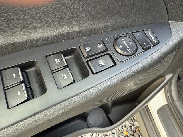 Hyundai TUCSON PREMIUM 4WD NAVI SHZ v+h 360 KRELL RFK PDC LED 