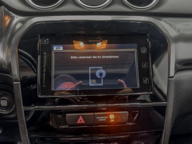 Suzuki Vitara COMFORT+ 1.5 HYBRID AUT PANO NAVI ACC SHZ 