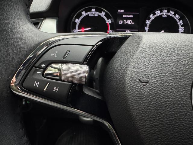 Skoda Fabia Combi AMBITION KLIMAAUTOMATIK RFK PDC SHZ 