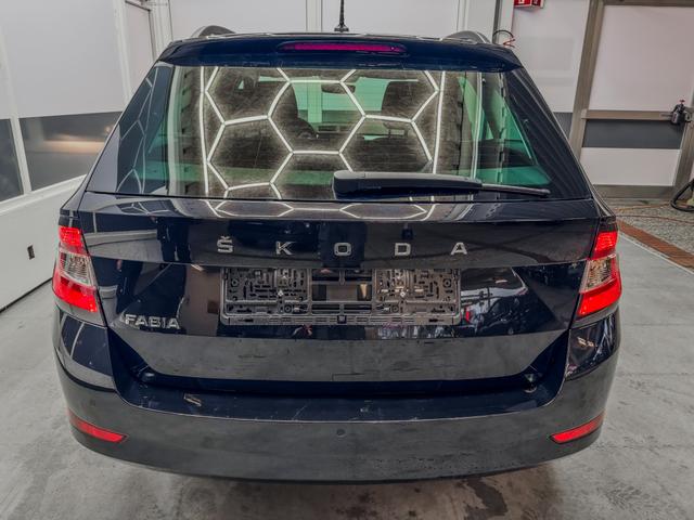 Skoda Fabia Combi AMBITION KLIMAAUTOMATIK RFK PDC SHZ 