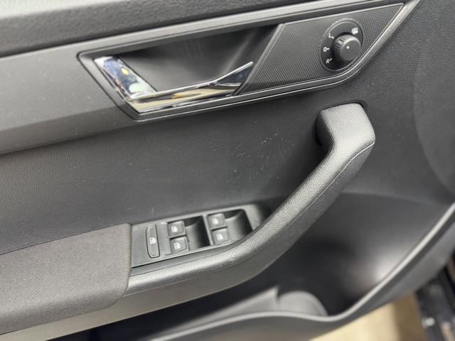 Skoda Fabia Combi AMBITION KLIMAAUTOMATIK RFK PDC SHZ 