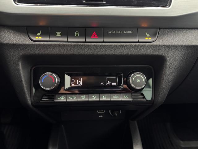 Skoda Fabia Combi AMBITION KLIMAAUTOMATIK RFK PDC SHZ 
