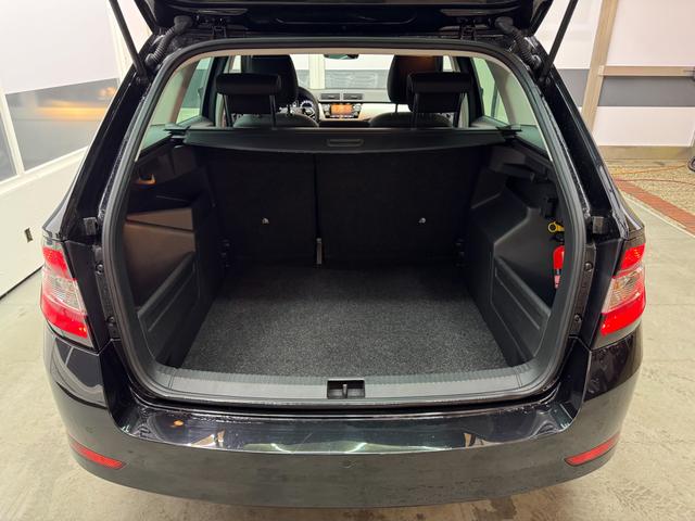 Skoda Fabia Combi AMBITION KLIMAAUTOMATIK RFK PDC SHZ 