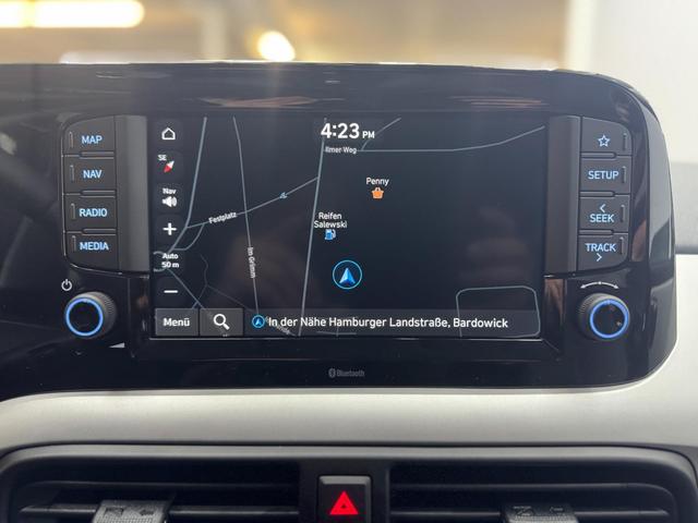 Bild dient zur Illustration und zeigt aufpreispflichtige Sonderausstattung. "Die Herstellergarantie beginnt bei EU-Fahrzeugen bereits bei Auslieferung vom ausl&auml;ndischen Lieferanten und kann um mehr als 14 Tage verk&uuml;rzt sein.