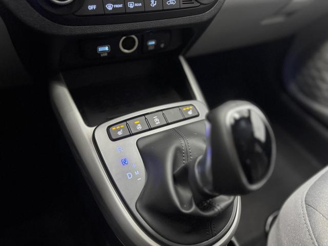 Bild dient zur Illustration und zeigt aufpreispflichtige Sonderausstattung. "Die Herstellergarantie beginnt bei EU-Fahrzeugen bereits bei Auslieferung vom ausl&auml;ndischen Lieferanten und kann um mehr als 14 Tage verk&uuml;rzt sein.