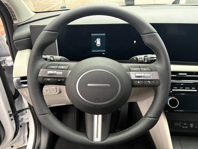 Hyundai TUCSON STYLE KLIMAAUTOMATIK TOTWINKEL NAVI SHZ RFK PDC 