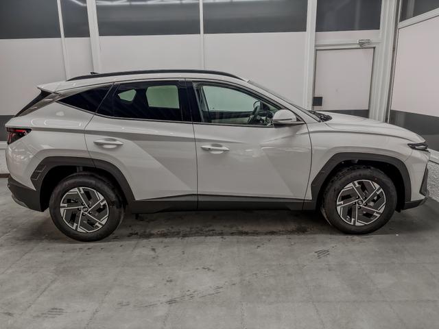 Hyundai TUCSON STYLE KLIMAAUTOMATIK TOTWINKEL NAVI SHZ RFK PDC 