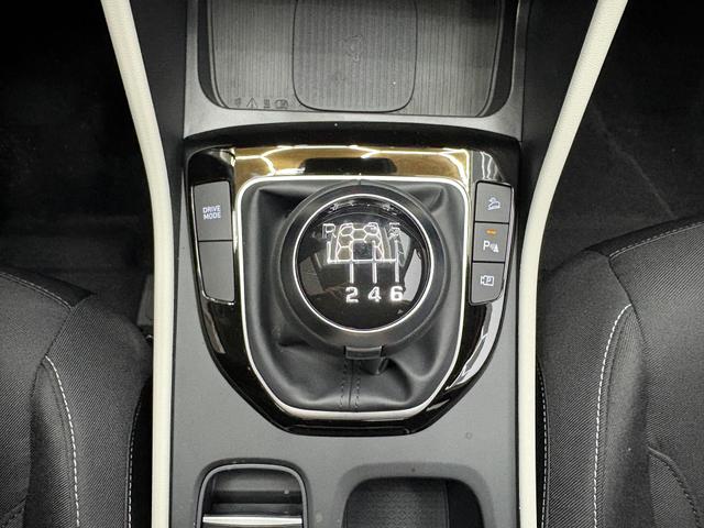 Hyundai TUCSON STYLE KLIMAAUTOMATIK TOTWINKEL NAVI SHZ RFK PDC 