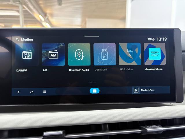 Hyundai TUCSON STYLE KLIMAAUTOMATIK TOTWINKEL NAVI SHZ RFK PDC 