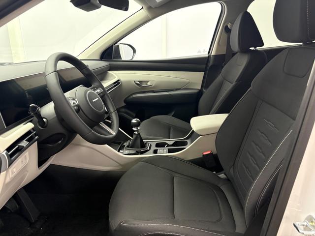 Hyundai TUCSON STYLE KLIMAAUTOMATIK TOTWINKEL NAVI SHZ RFK PDC 