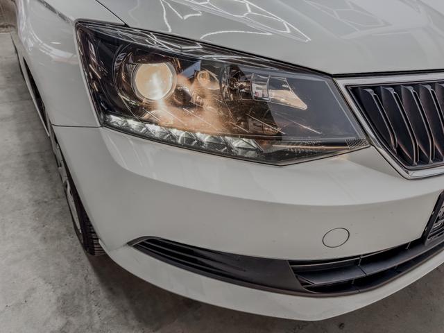 Skoda Fabia Combi AMBITION GREEN TEC AHK SHZ TEMPOMAT 