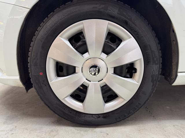 Skoda Fabia Combi AMBITION GREEN TEC AHK SHZ TEMPOMAT 