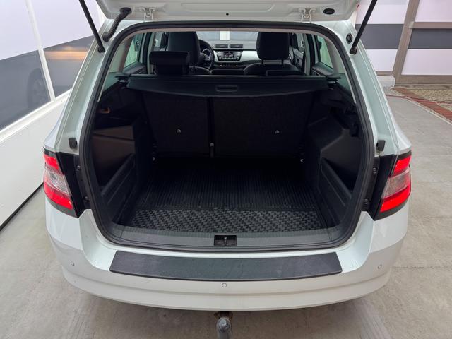 Skoda Fabia Combi AMBITION GREEN TEC AHK SHZ TEMPOMAT 