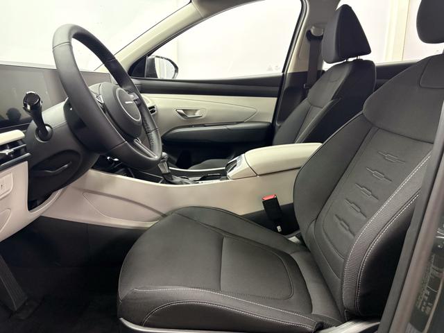 Hyundai TUCSON STYLE AUT KLIMAAUTOMATIK TOTWINKEL NAVI SHZ RFK PDC 