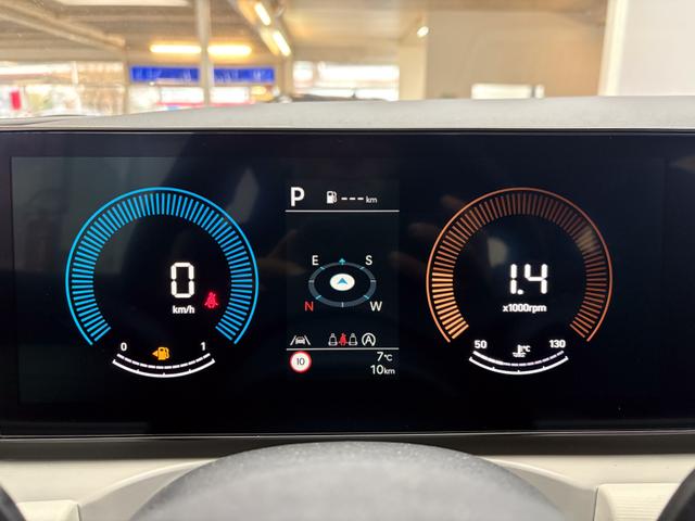 Hyundai TUCSON STYLE AUT KLIMAAUTOMATIK TOTWINKEL NAVI SHZ RFK PDC 