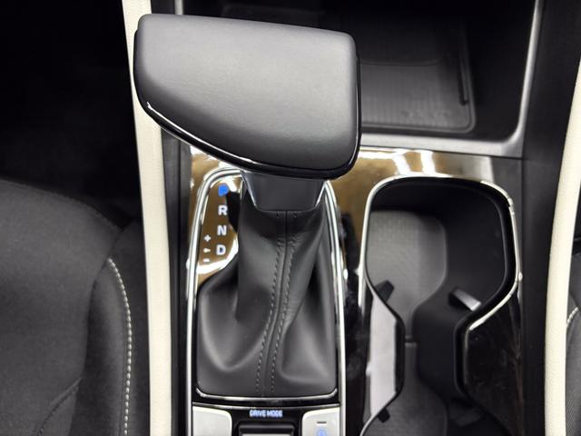 Hyundai TUCSON STYLE AUT KLIMAAUTOMATIK TOTWINKEL NAVI SHZ RFK PDC 