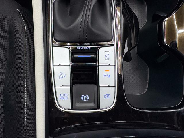 Hyundai TUCSON STYLE AUT KLIMAAUTOMATIK TOTWINKEL NAVI SHZ RFK PDC 