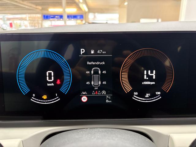 Hyundai TUCSON STYLE AUT KLIMAAUTOMATIK TOTWINKEL NAVI SHZ RFK PDC 