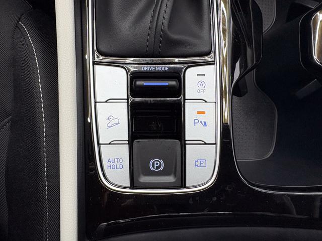 Hyundai TUCSON STYLE AUT KLIMAAUTOMATIK TOTWINKEL NAVI SHZ RFK PDC 