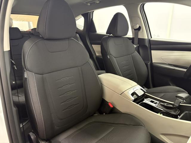 Hyundai TUCSON STYLE AUT KLIMAAUTOMATIK TOTWINKEL NAVI SHZ RFK PDC 