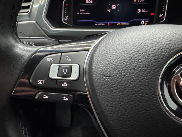 Volkswagen Tiguan HIGHLINE 2.0 TDI NAVI AHK ACC SHZ 