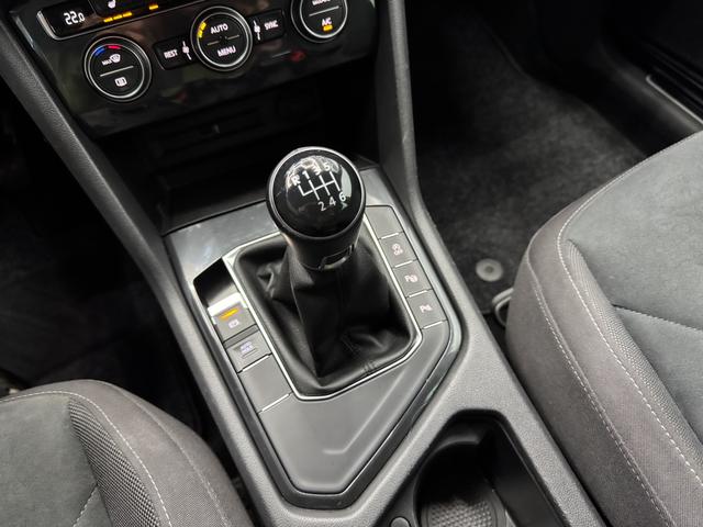 Volkswagen Tiguan HIGHLINE 2.0 TDI NAVI AHK ACC SHZ 