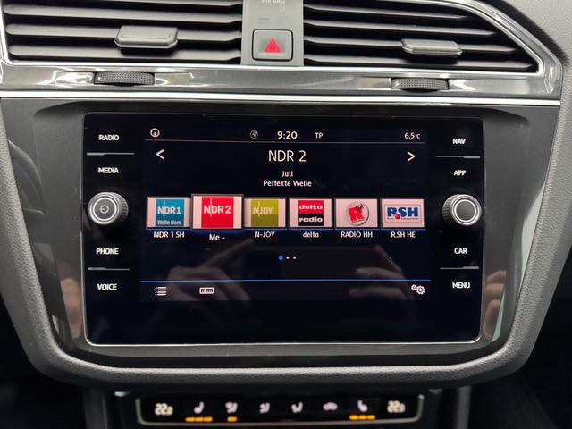 Volkswagen Tiguan HIGHLINE 2.0 TDI NAVI AHK ACC SHZ 