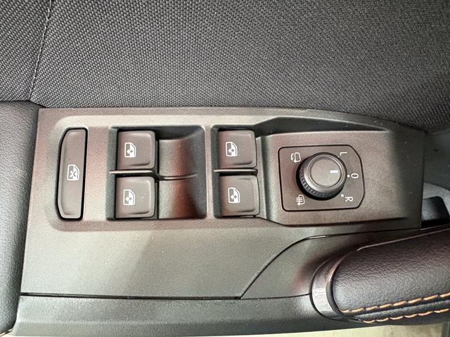 Cupra Leon Sportstourer 1.5 eTSI DSG 150PS ACC SHZ RFK KEYLESS 