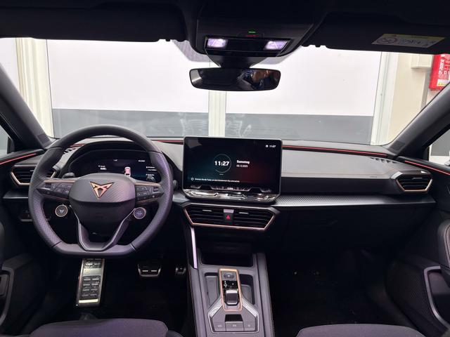 Cupra Leon Sportstourer 1.5 eTSI DSG 150PS AHK MATRIX ALLWETTERREIFEN ACC SHZ RFK KEYLESS 