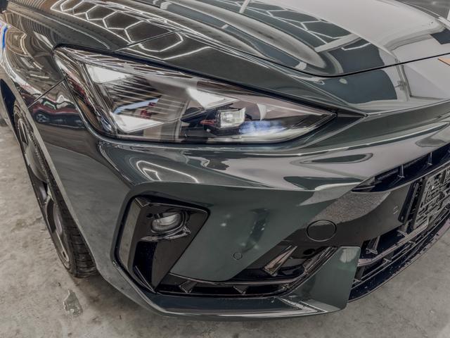 Cupra Leon 1.5 TSI 150PS SHZ KEYLESS ACC RFK 