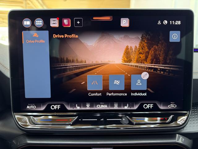 Cupra Leon 1.5 TSI 150PS SHZ KEYLESS ACC RFK 