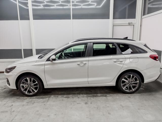 Hyundai i30 Kombi STYLE EDITION NAVI SHZ KLIMAAUTOMATIK RFK LED PDC v+h 