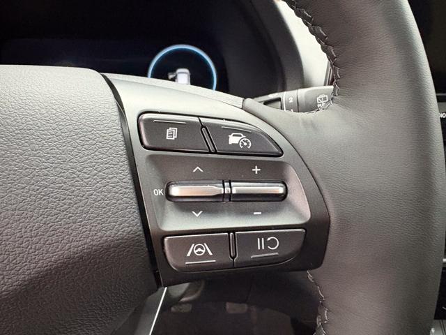 Hyundai i30 Kombi STYLE EDITION NAVI SHZ KLIMAAUTOMATIK RFK LED PDC v+h 