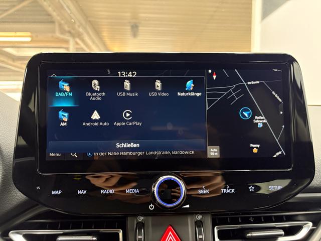 Hyundai i30 Kombi STYLE EDITION NAVI SHZ KLIMAAUTOMATIK RFK LED PDC v+h 