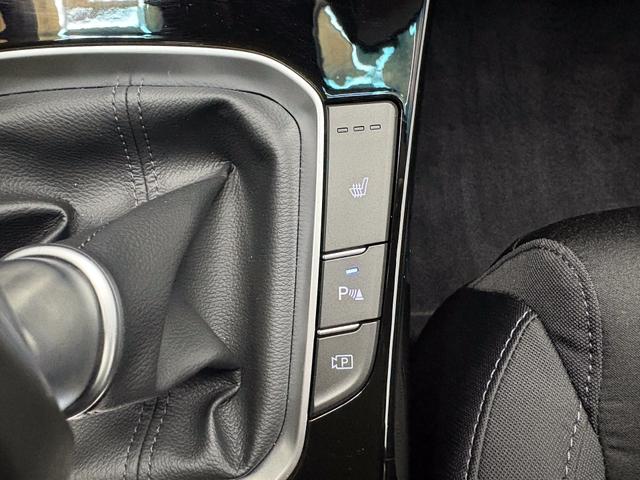 Hyundai i30 Kombi STYLE EDITION NAVI SHZ KLIMAAUTOMATIK RFK LED PDC v+h 