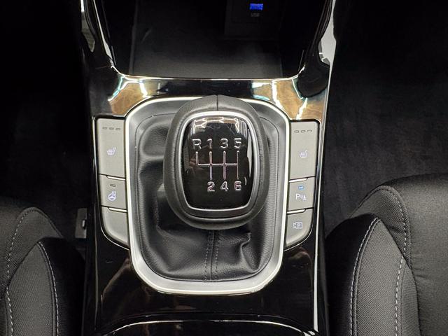 Hyundai i30 Kombi STYLE EDITION NAVI SHZ KLIMAAUTOMATIK RFK LED PDC v+h 