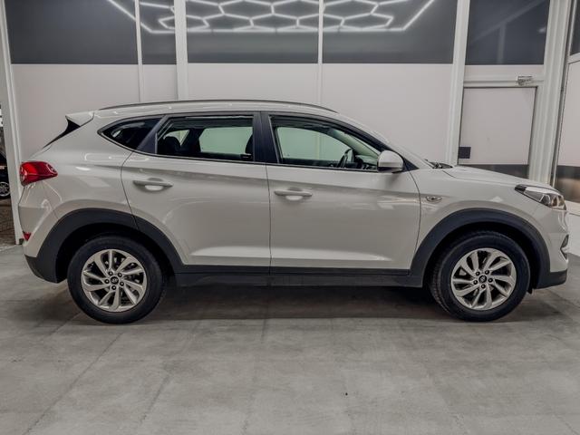 Hyundai TUCSON GO+ 1.6 T-GDi 177PS AHK NAVI SHZ PDC 