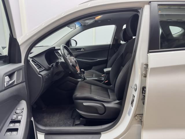 Hyundai TUCSON GO+ 1.6 T-GDi 177PS AHK NAVI SHZ PDC 
