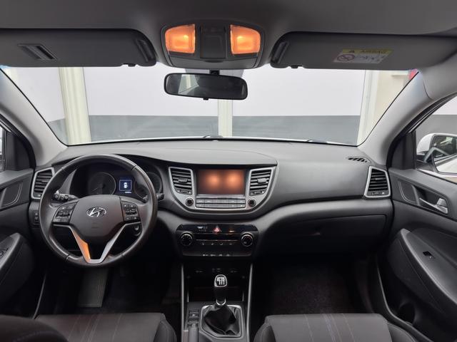 Hyundai TUCSON GO+ 1.6 T-GDi 177PS AHK NAVI SHZ PDC 