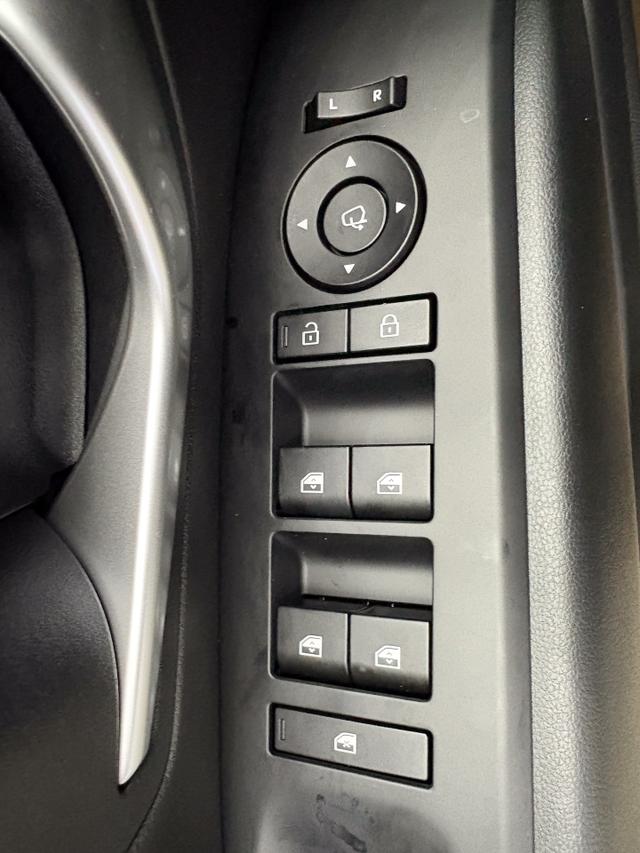 Hyundai TUCSON STYLE KLIMAAUTOMATIK TOTWINKEL NAVI SHZ RFK PDC 