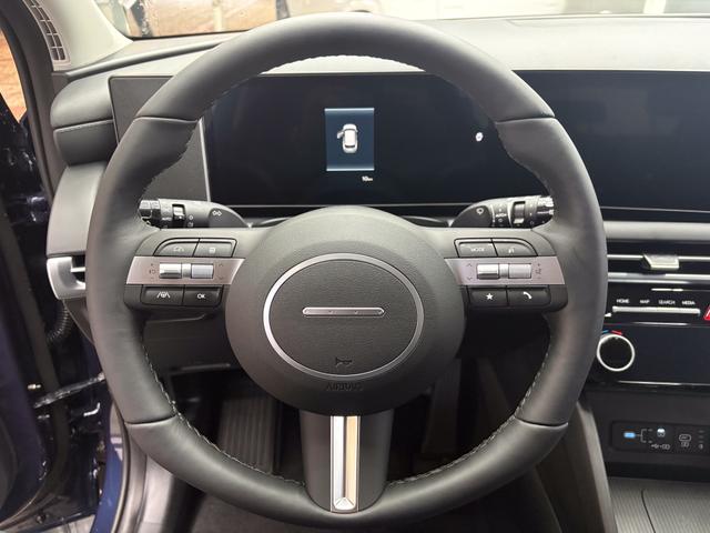 Hyundai TUCSON STYLE KLIMAAUTOMATIK TOTWINKEL NAVI SHZ RFK PDC 