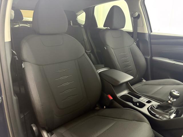 Hyundai TUCSON STYLE KLIMAAUTOMATIK TOTWINKEL NAVI SHZ RFK PDC 