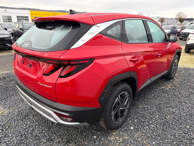 Hyundai / TUCSON / Rot / / / SHZ NAVI PDC RFK