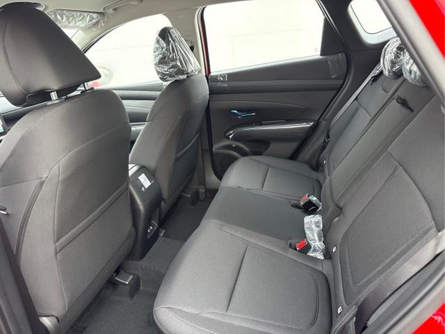 Hyundai / TUCSON / Rot /  /  / SHZ NAVI PDC RFK