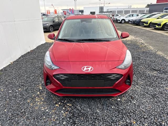 Hyundai / i10 / Rot / / / AUT NAVI SHZ RFK TEMPOMAT 