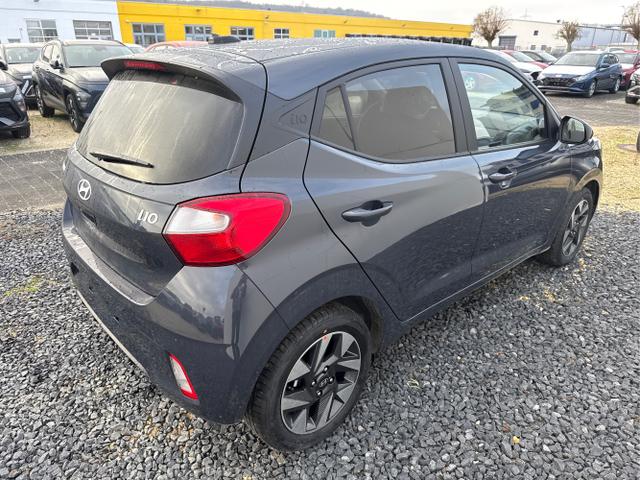 Hyundai / i10 / Grau / / / AUT NAVI SHZ RFK TEMPOMAT 