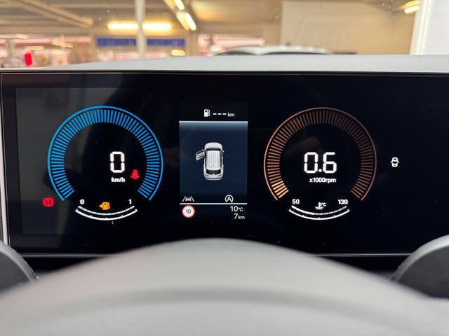 Hyundai TUCSON STYLE KLIMAAUTOMATIK TOTWINKEL NAVI SHZ RFK PDC 